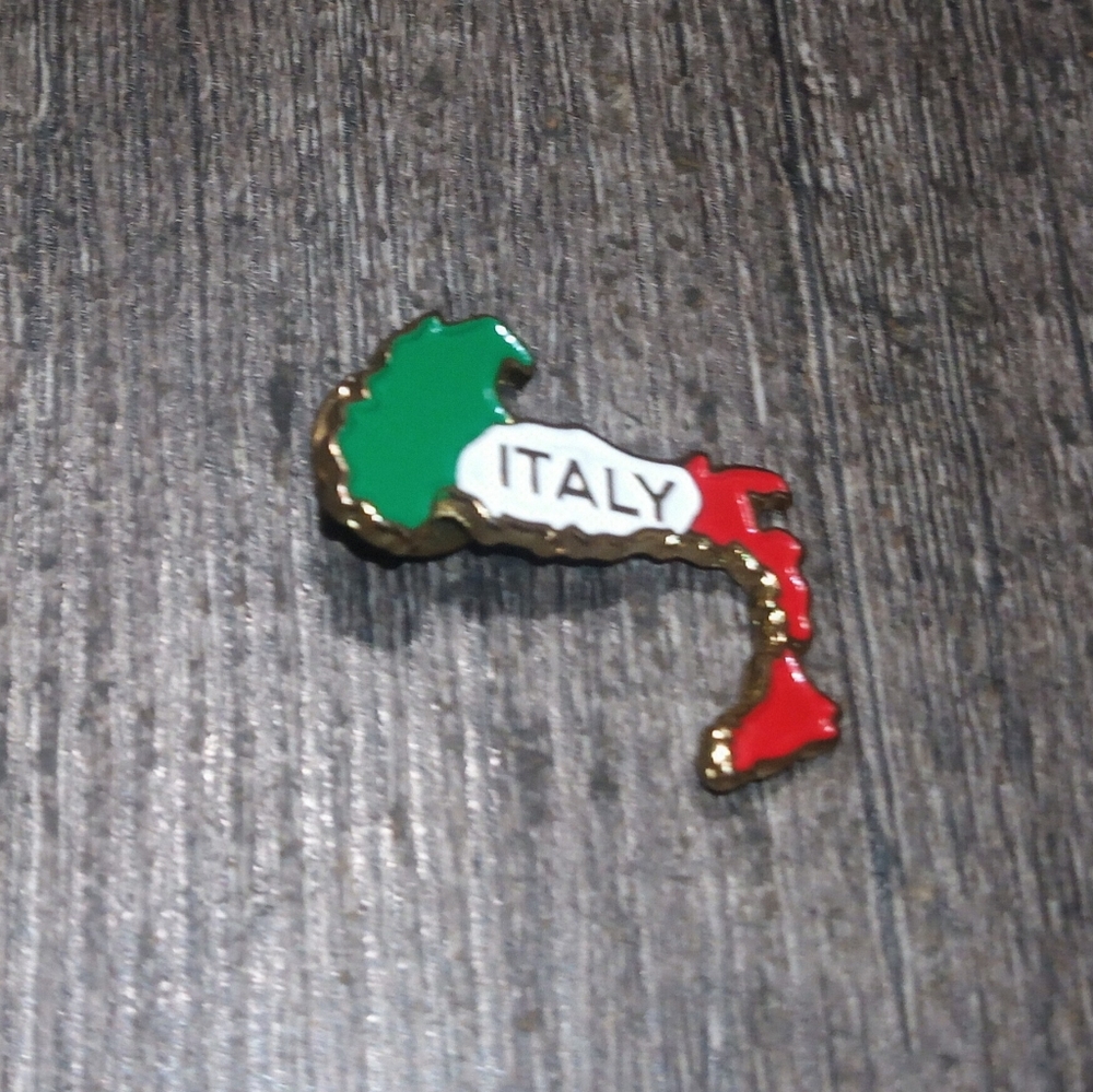 Italy Pin in Red Green White